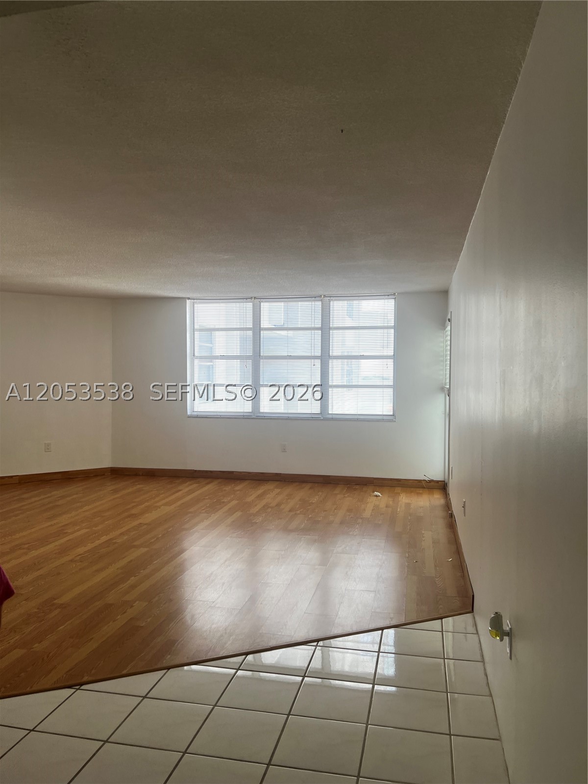 COMMODORE PLAZA CONDO - Residential