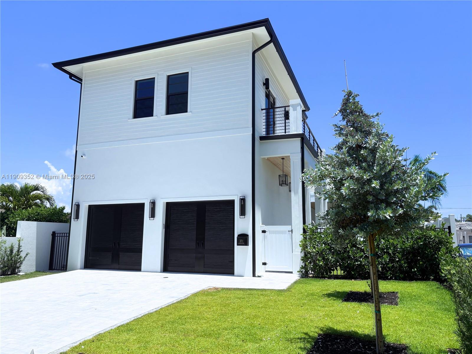 LAKEWOOD - Residential