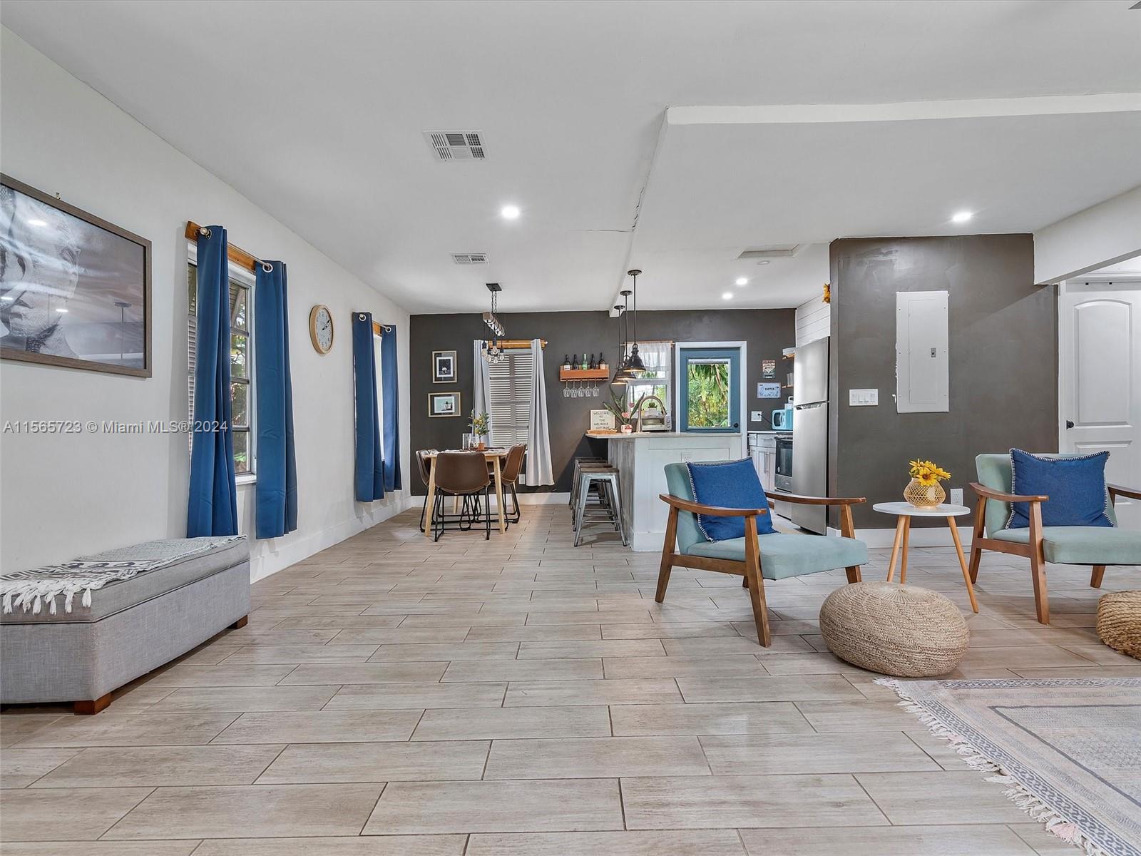REV PL OF COUNTRY CLUB ES - Residential