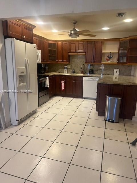 CORAL RIDGE ISLES - Residential Lease