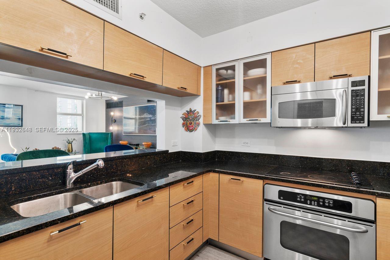 BRICKELL ON THE RIVER N T - Residential Lease