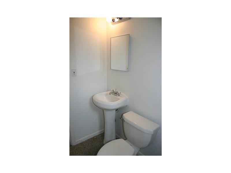 PLAYLAND ISLES 37-14 B - Residential Lease