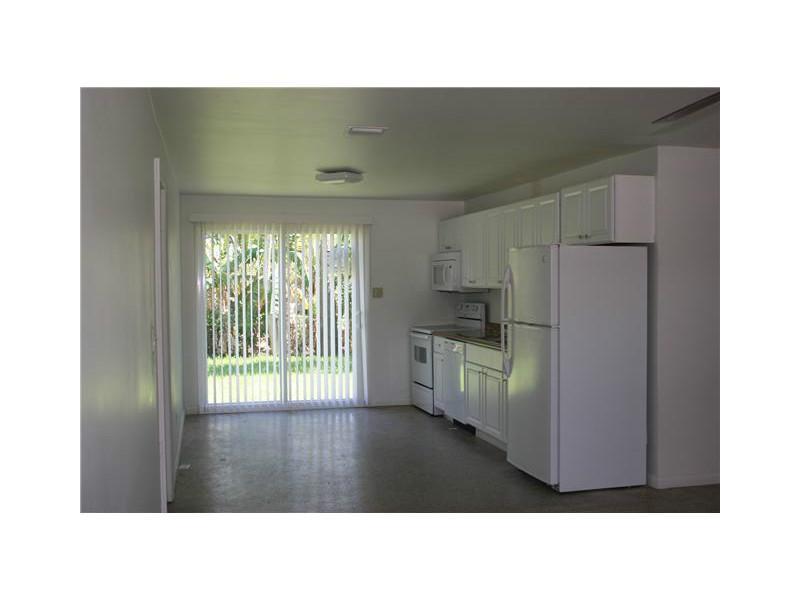 PLAYLAND ISLES 37-14 B - Residential Lease