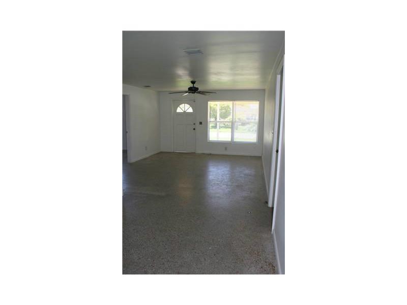 PLAYLAND ISLES 37-14 B - Residential Lease