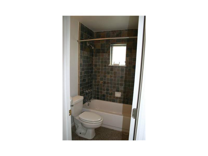 PLAYLAND ISLES 37-14 B - Residential Lease