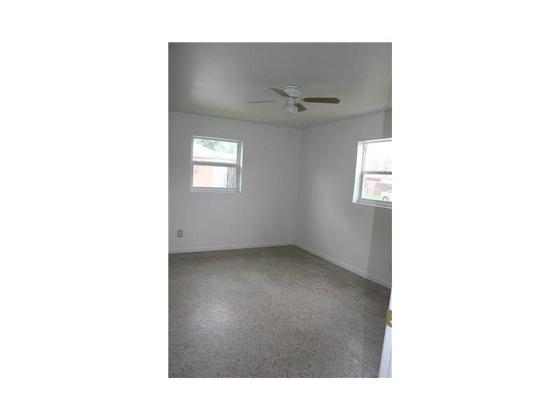 PLAYLAND ISLES 37-14 B - Residential Lease