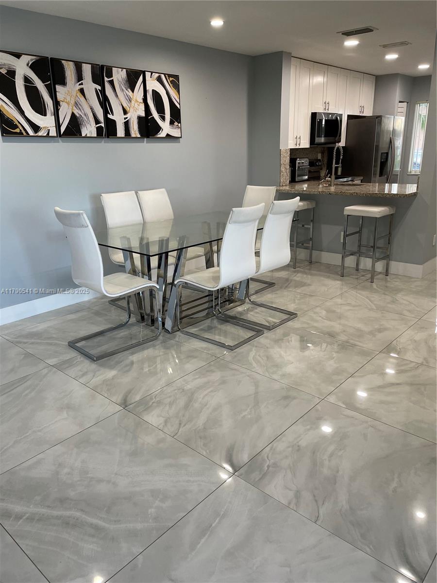 WEITZER SERENA LAKES TOWN - Residential Lease