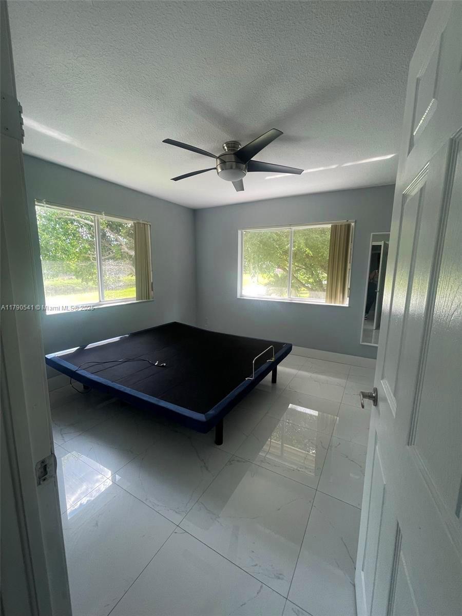 WEITZER SERENA LAKES TOWN - Residential Lease