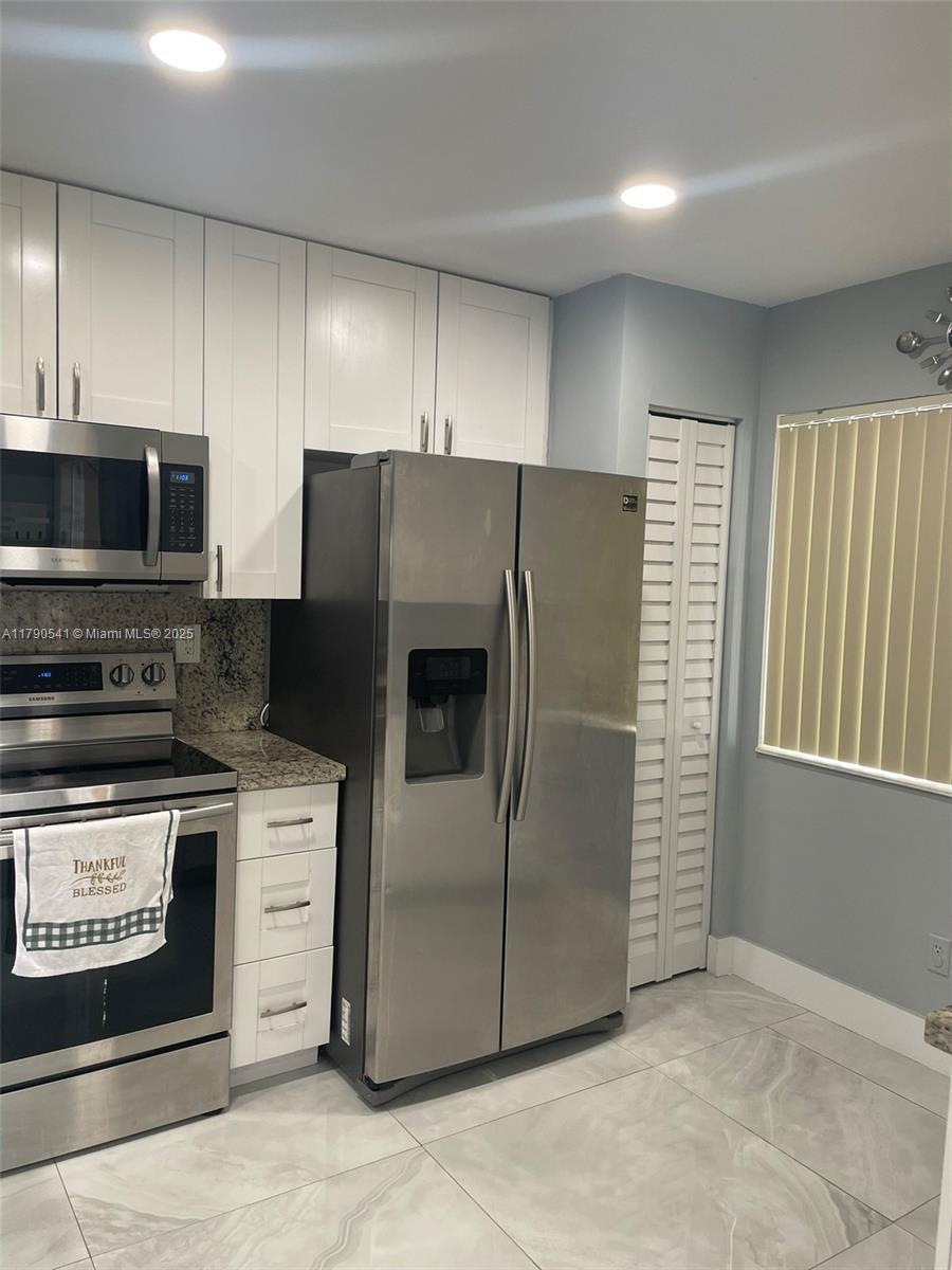 WEITZER SERENA LAKES TOWN - Residential Lease