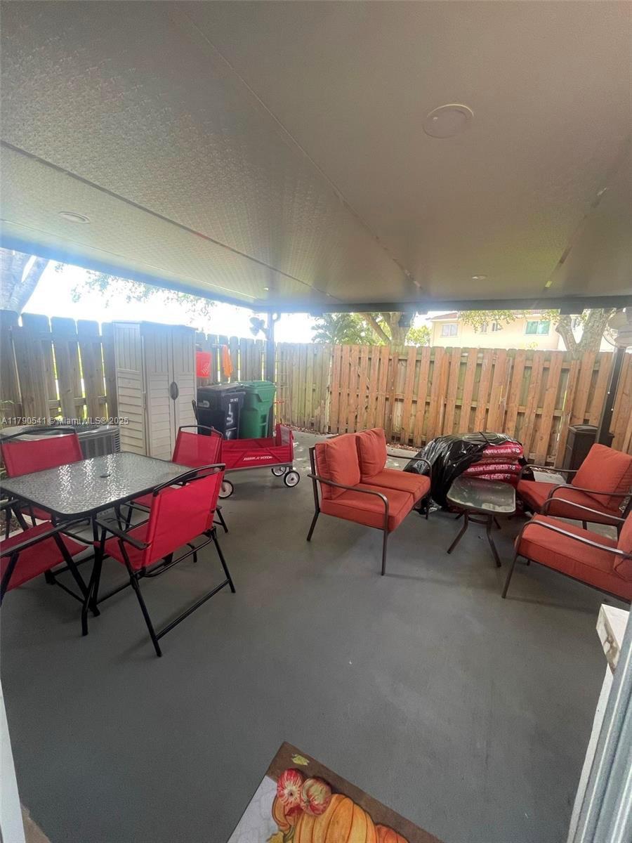 WEITZER SERENA LAKES TOWN - Residential Lease