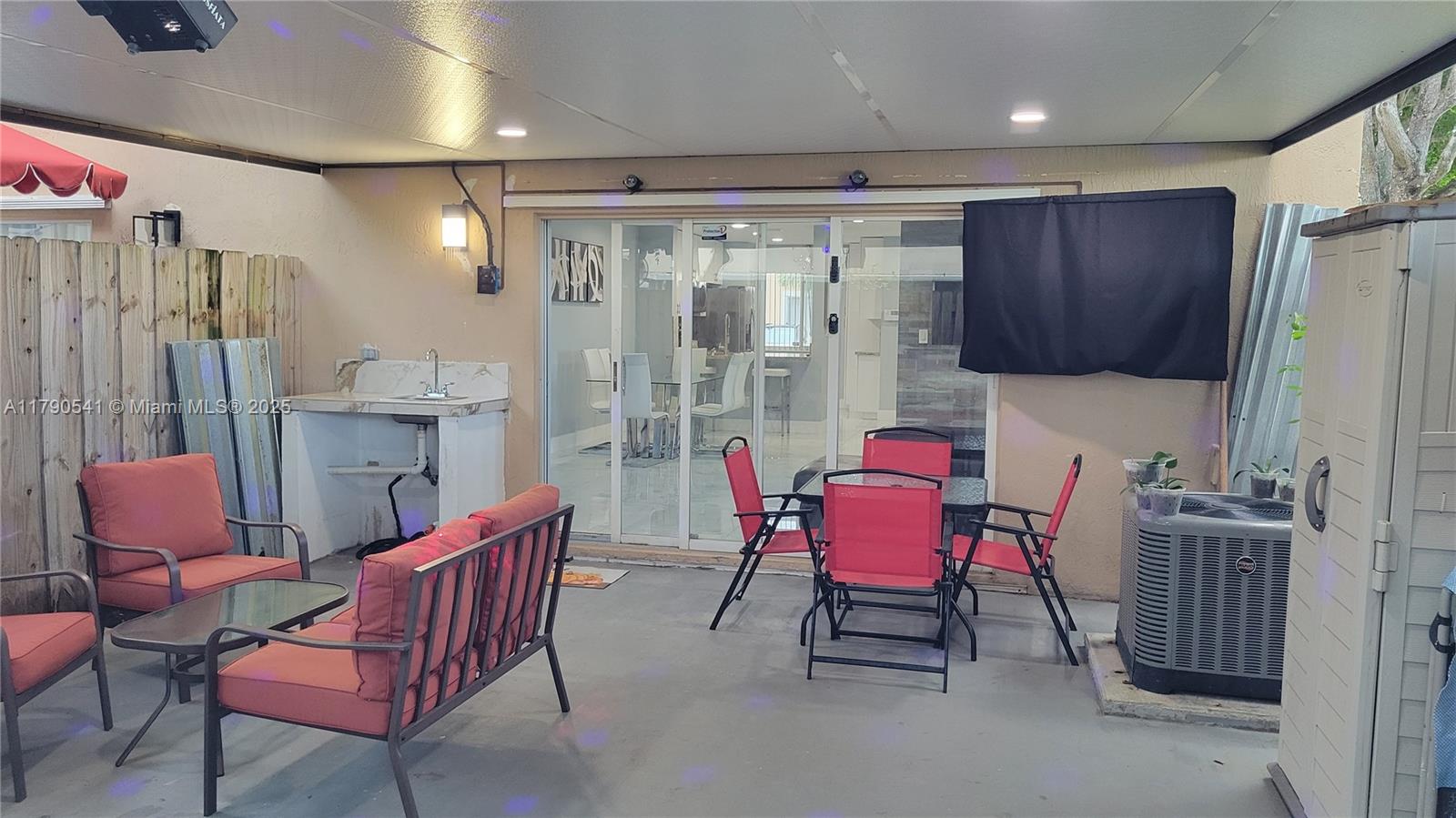WEITZER SERENA LAKES TOWN - Residential Lease