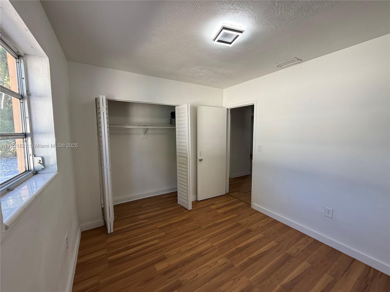 DRIFTWOOD PLAZA NO 3 - Residential Lease
