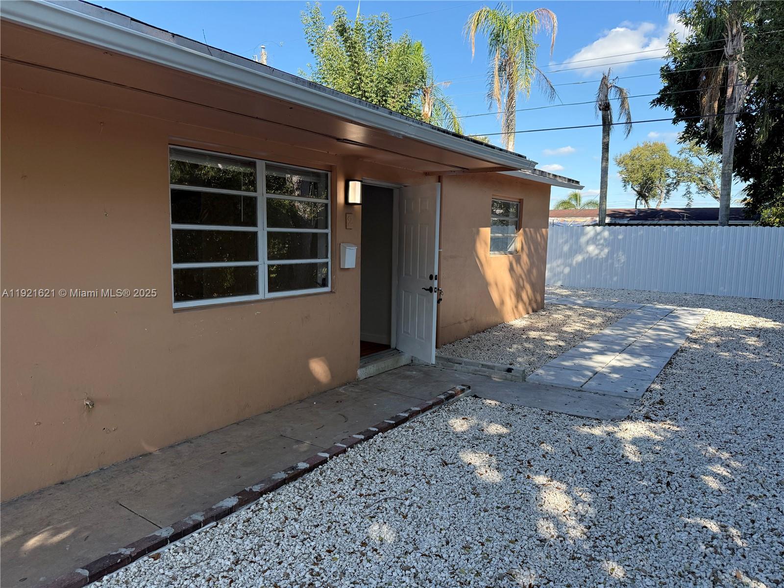 DRIFTWOOD PLAZA NO 3 - Residential Lease