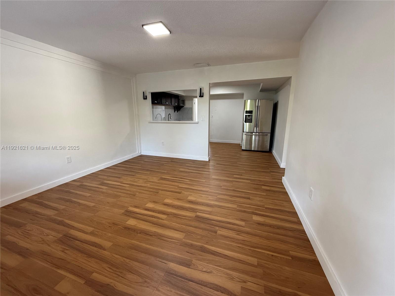 DRIFTWOOD PLAZA NO 3 - Residential Lease