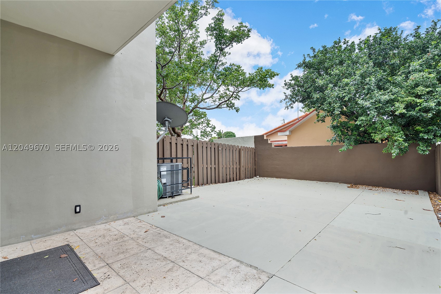 EAST 10TH AVENUE III COND - Residential Lease