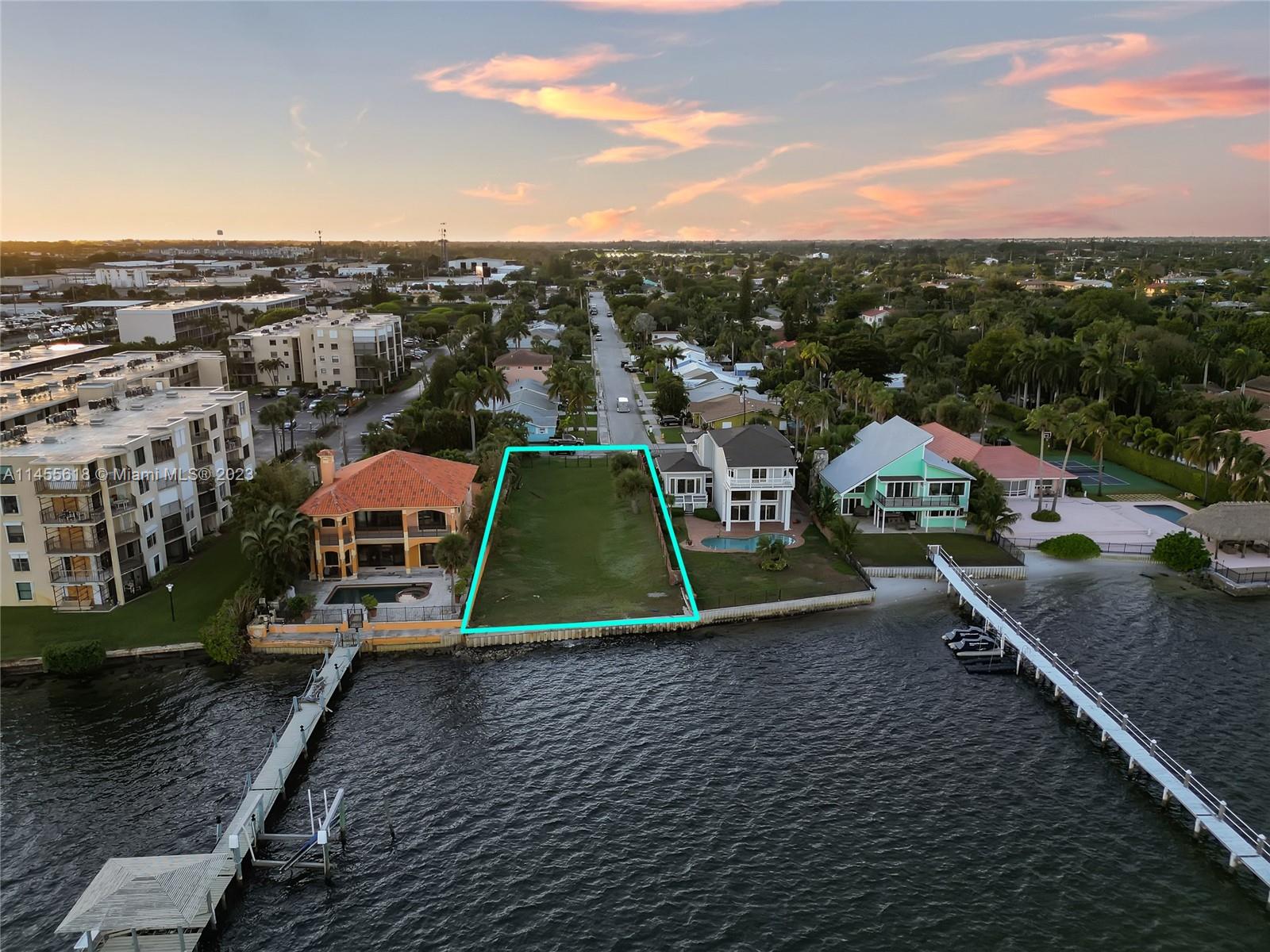 SOUTH PALM PARK - Land