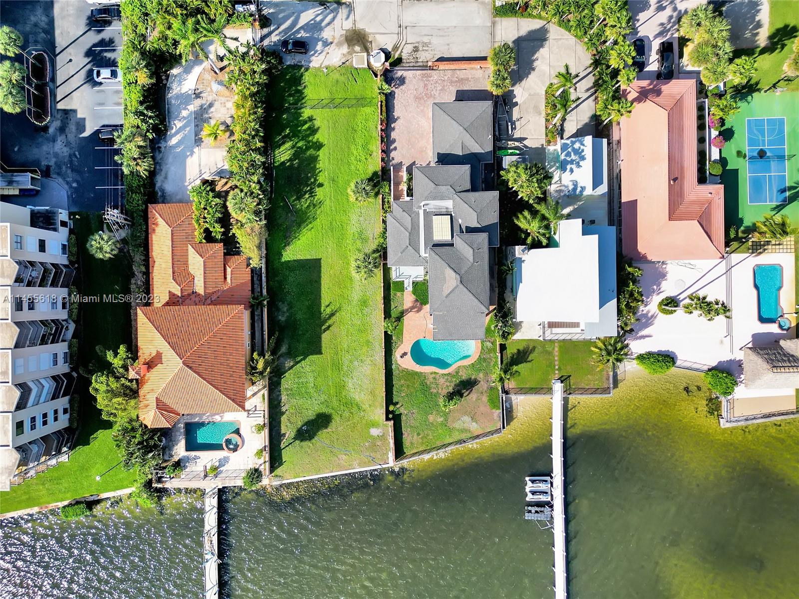 SOUTH PALM PARK - Land