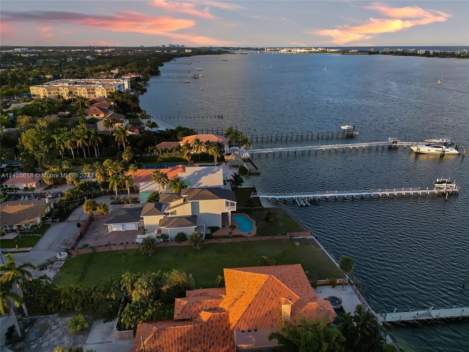 SOUTH PALM PARK - Land