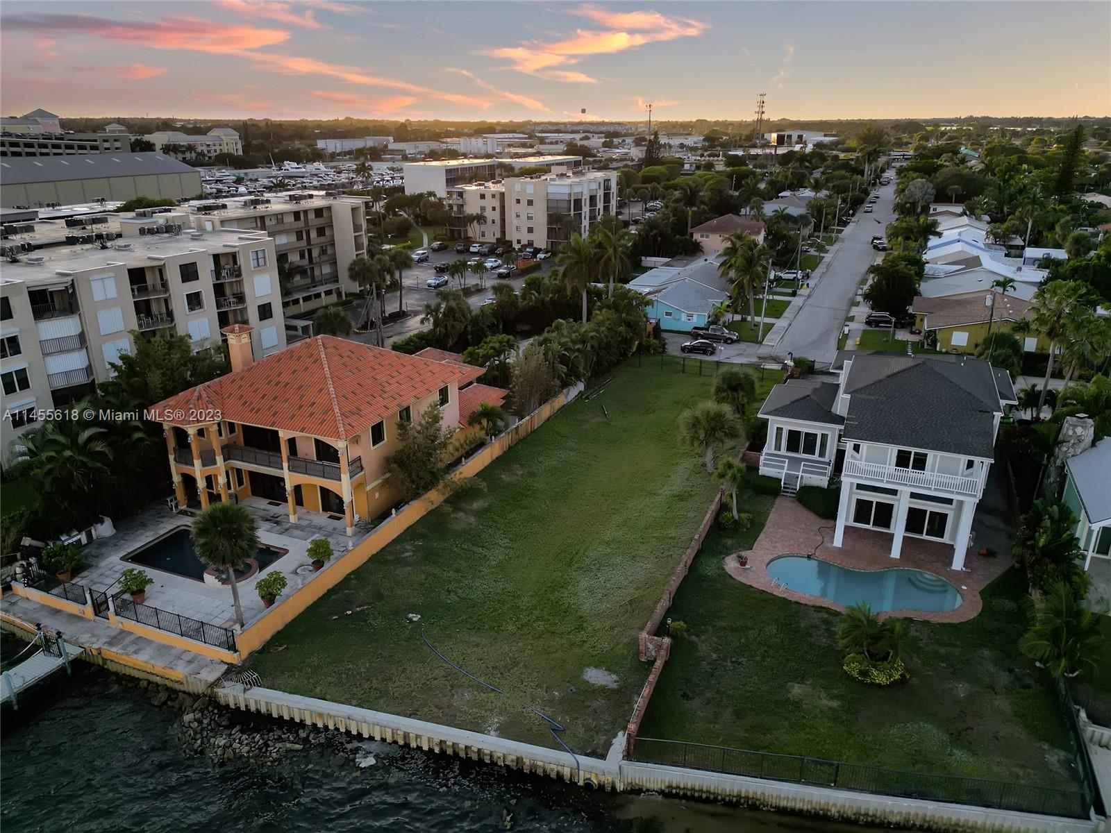 SOUTH PALM PARK - Land