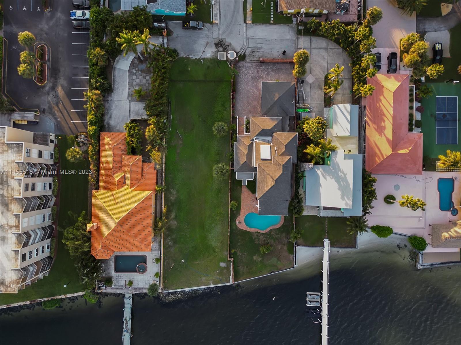 SOUTH PALM PARK - Land