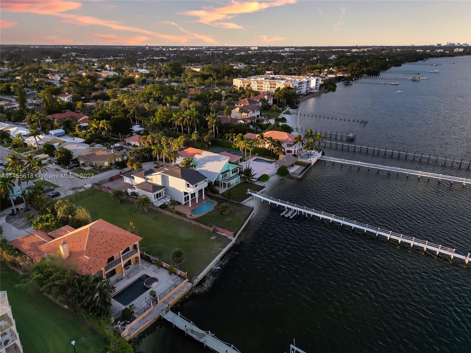SOUTH PALM PARK - Land