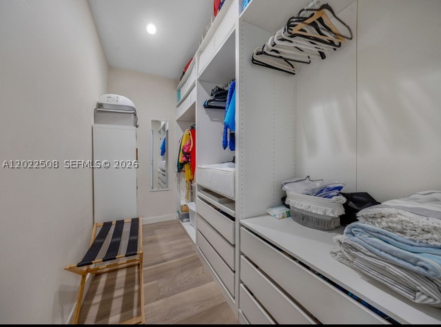 AMD PL BISCAYNE PINES - Residential