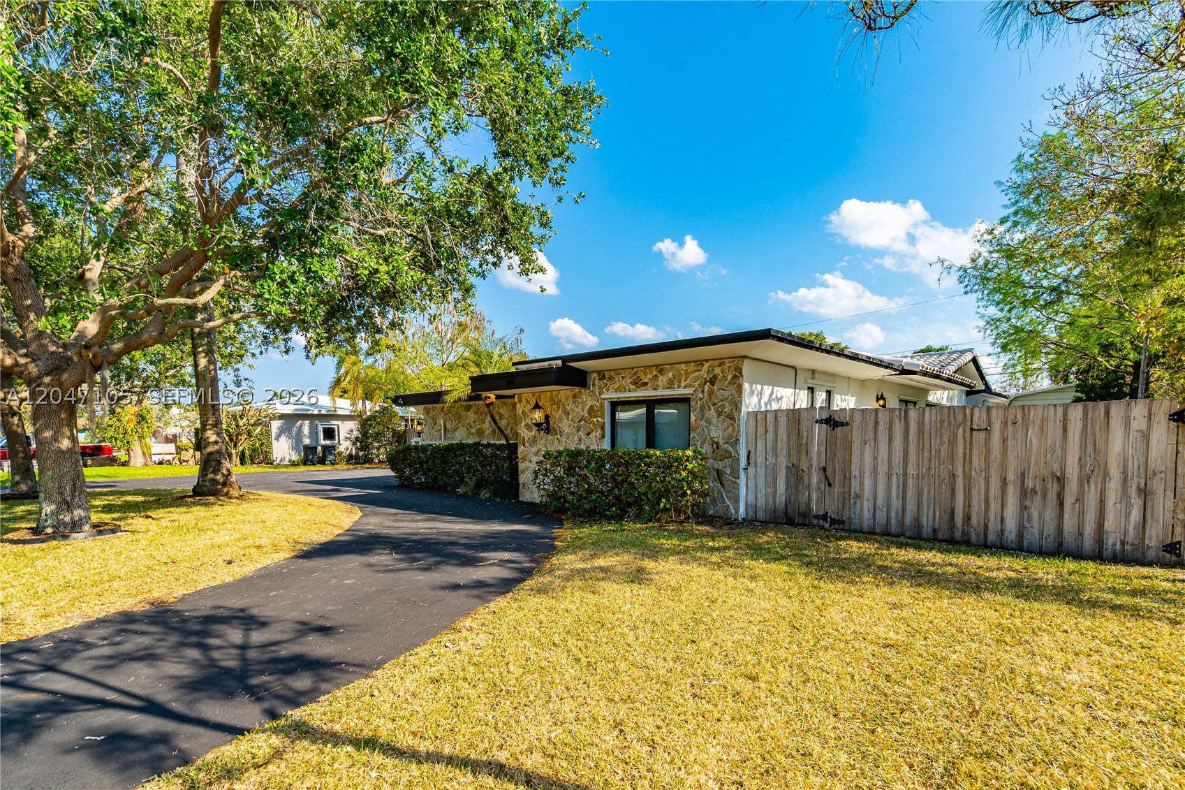 BRENTWOOD PARK - Residential