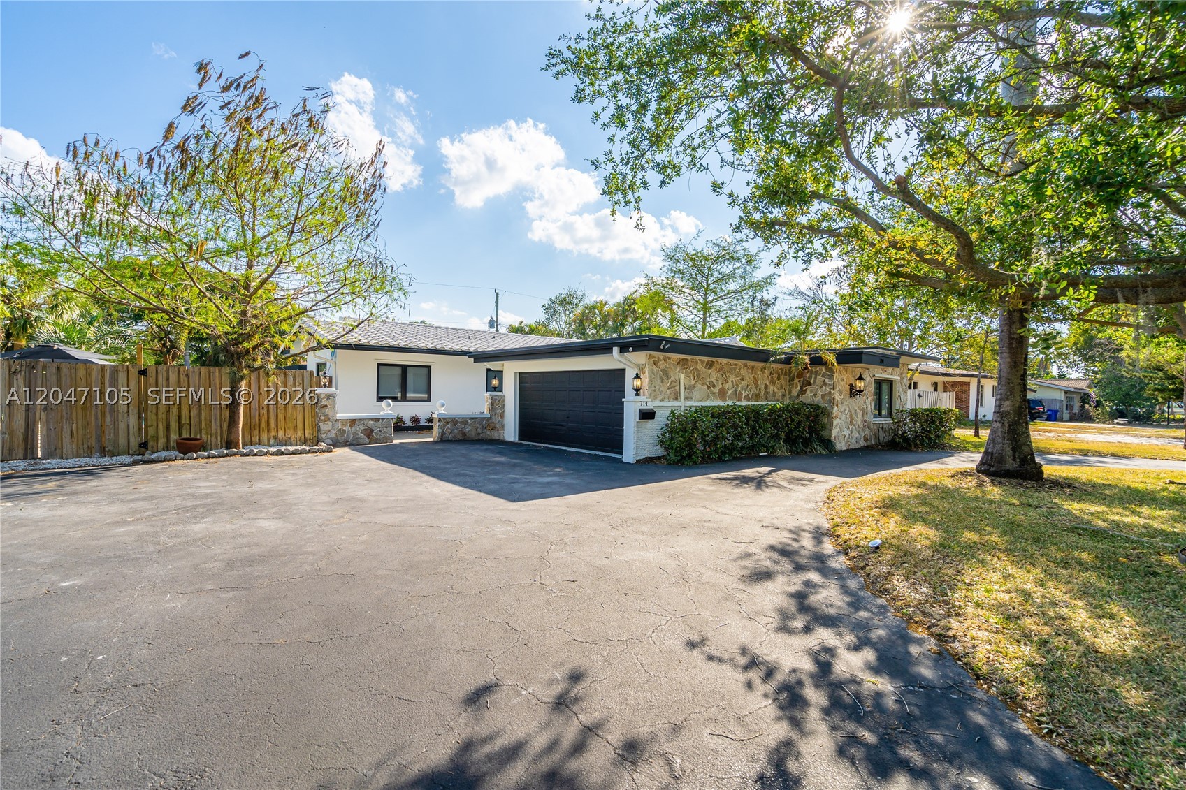 BRENTWOOD PARK - Residential