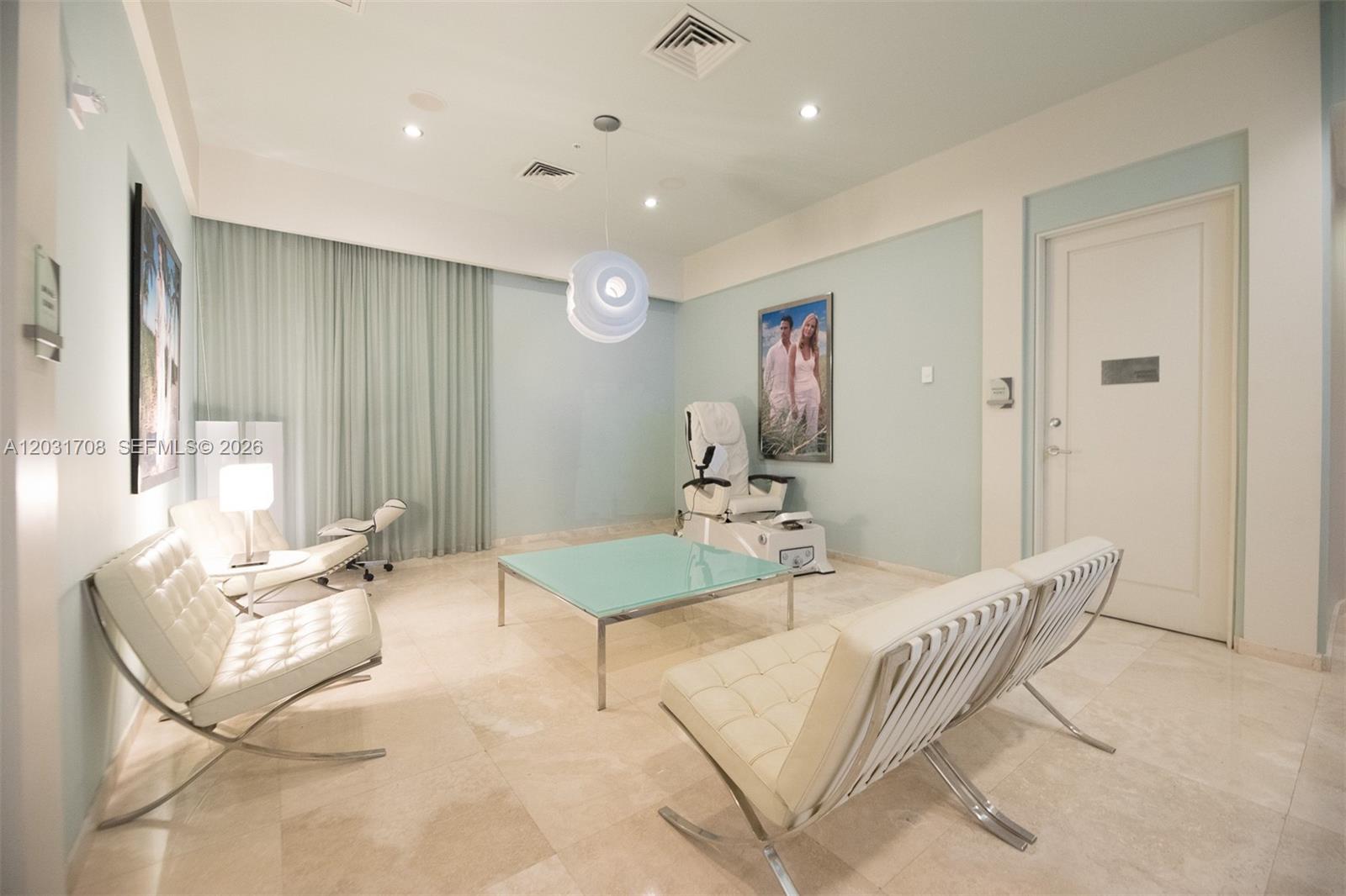 HARBOUR HOUSE - Residential Lease