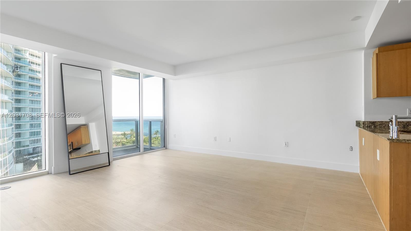HARBOUR HOUSE - Residential Lease