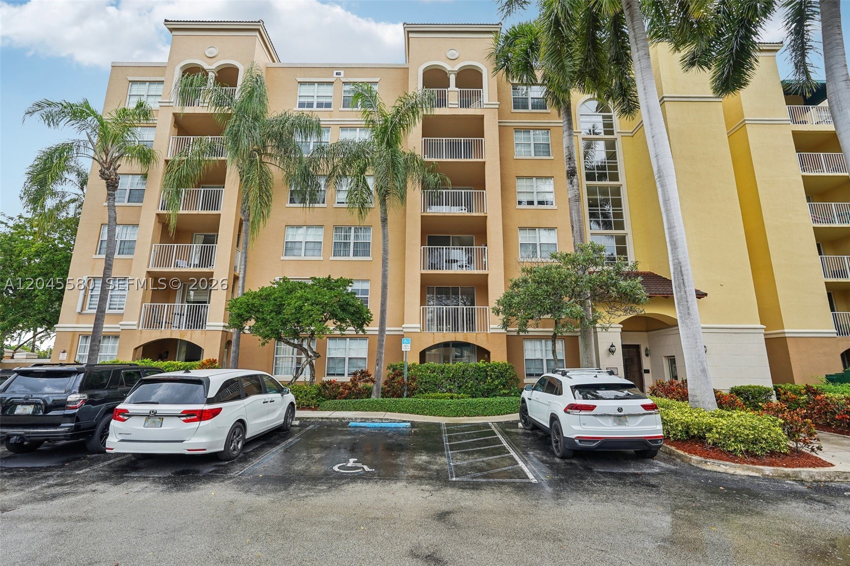 THE YACHT CLUB AT AVENTUR - Residential