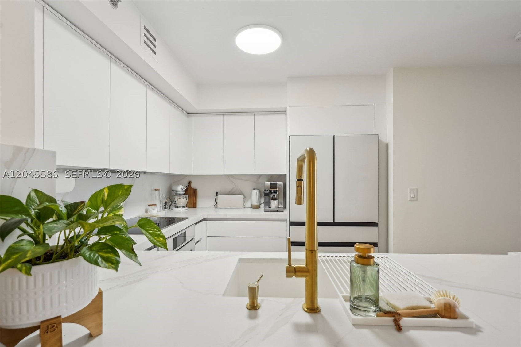 THE YACHT CLUB AT AVENTUR - Residential