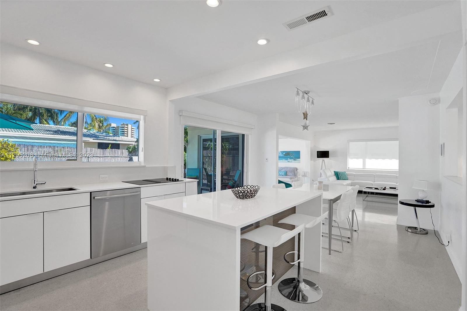 HILLSBORO SHORES SEC A - Residential