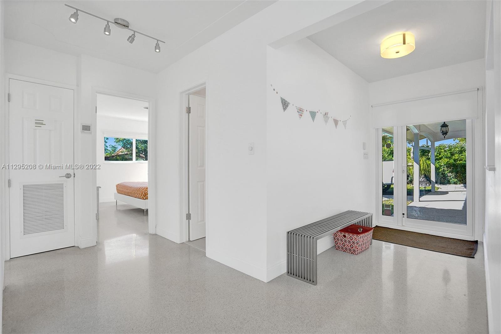 HILLSBORO SHORES SEC A - Residential