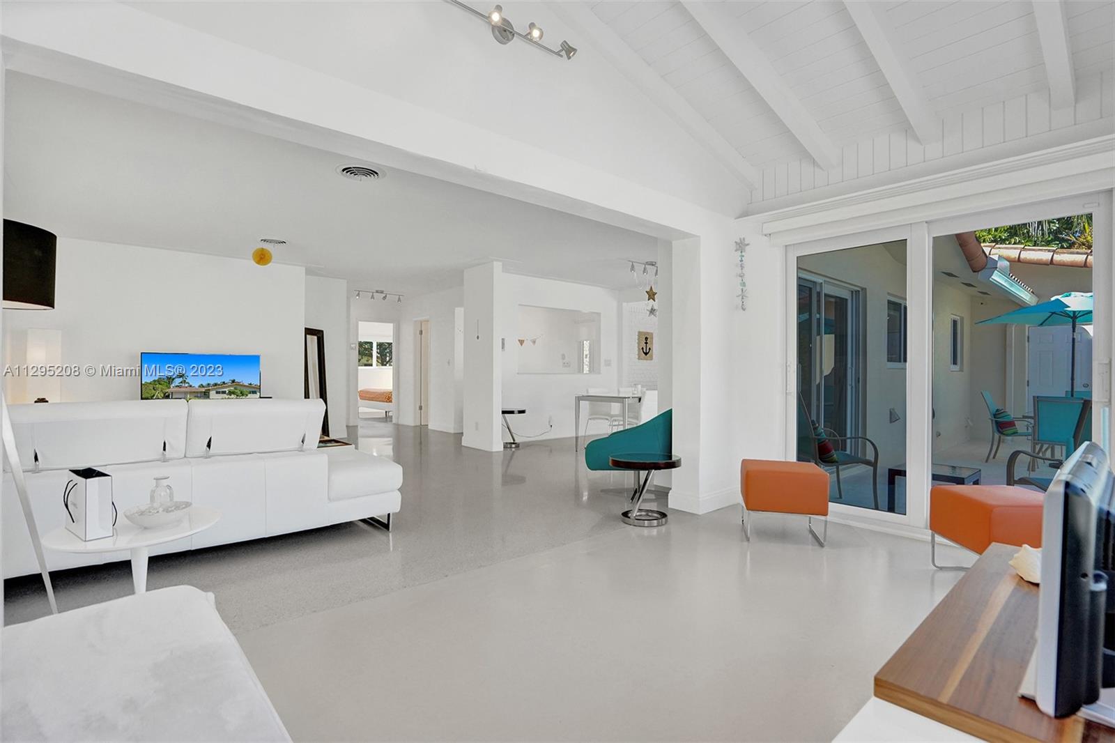 HILLSBORO SHORES SEC A - Residential