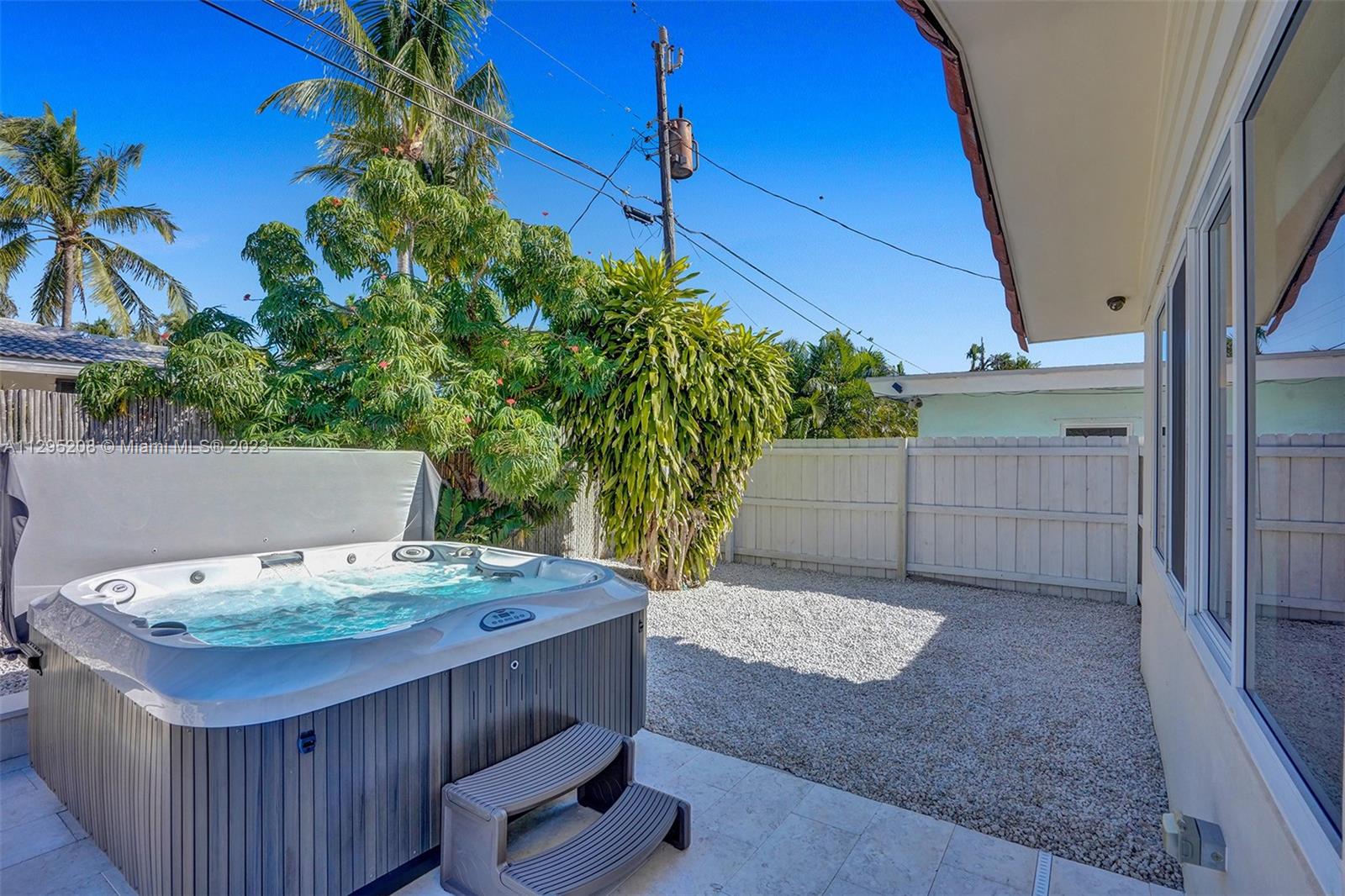 HILLSBORO SHORES SEC A - Residential