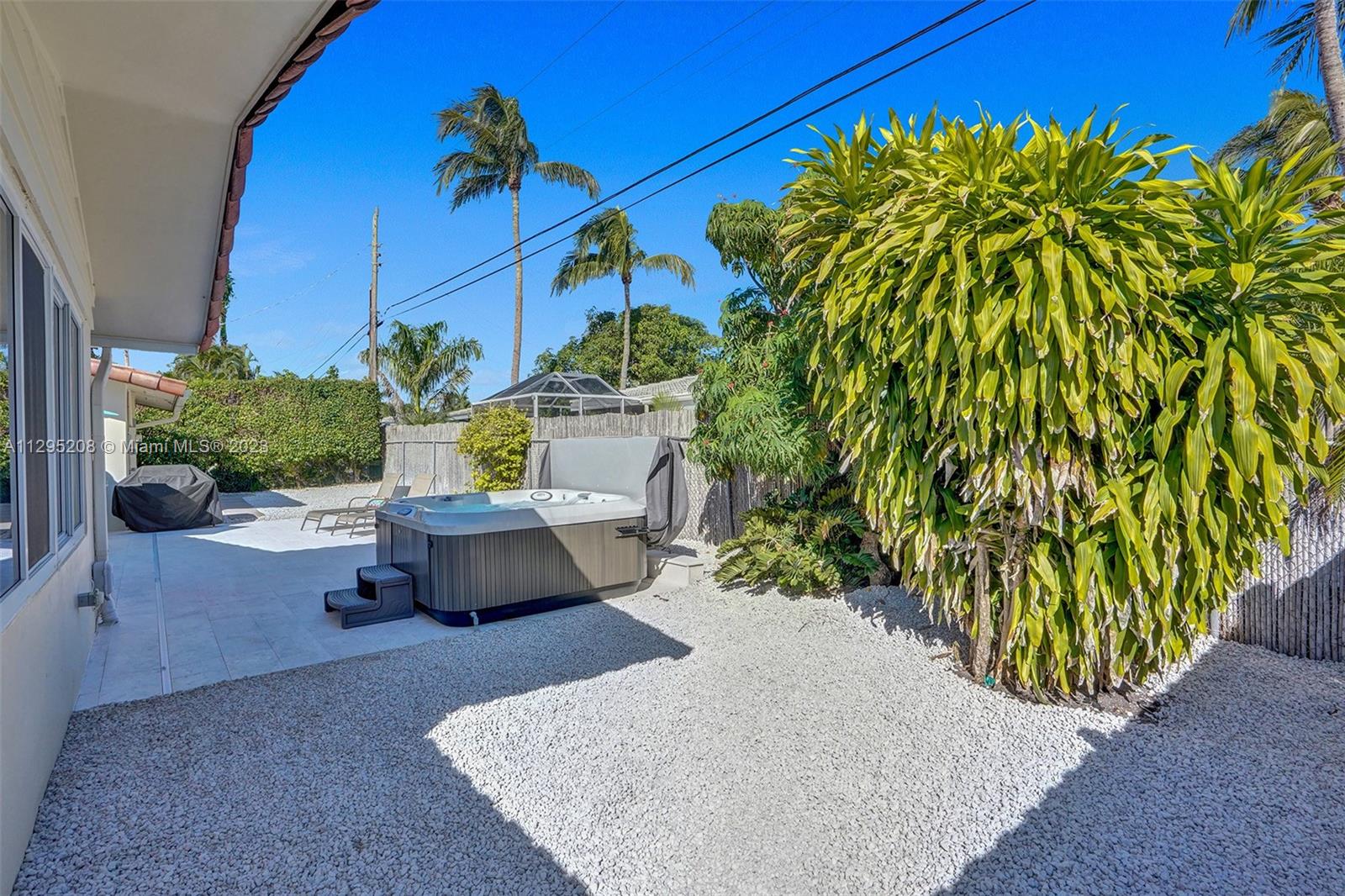 HILLSBORO SHORES SEC A - Residential