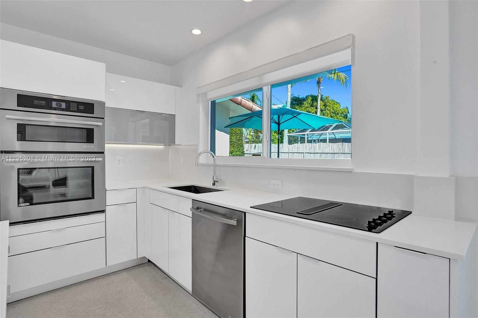 HILLSBORO SHORES SEC A - Residential