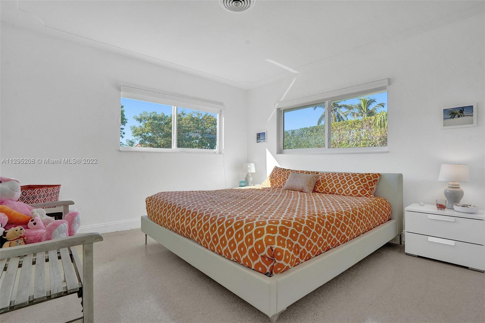 HILLSBORO SHORES SEC A - Residential
