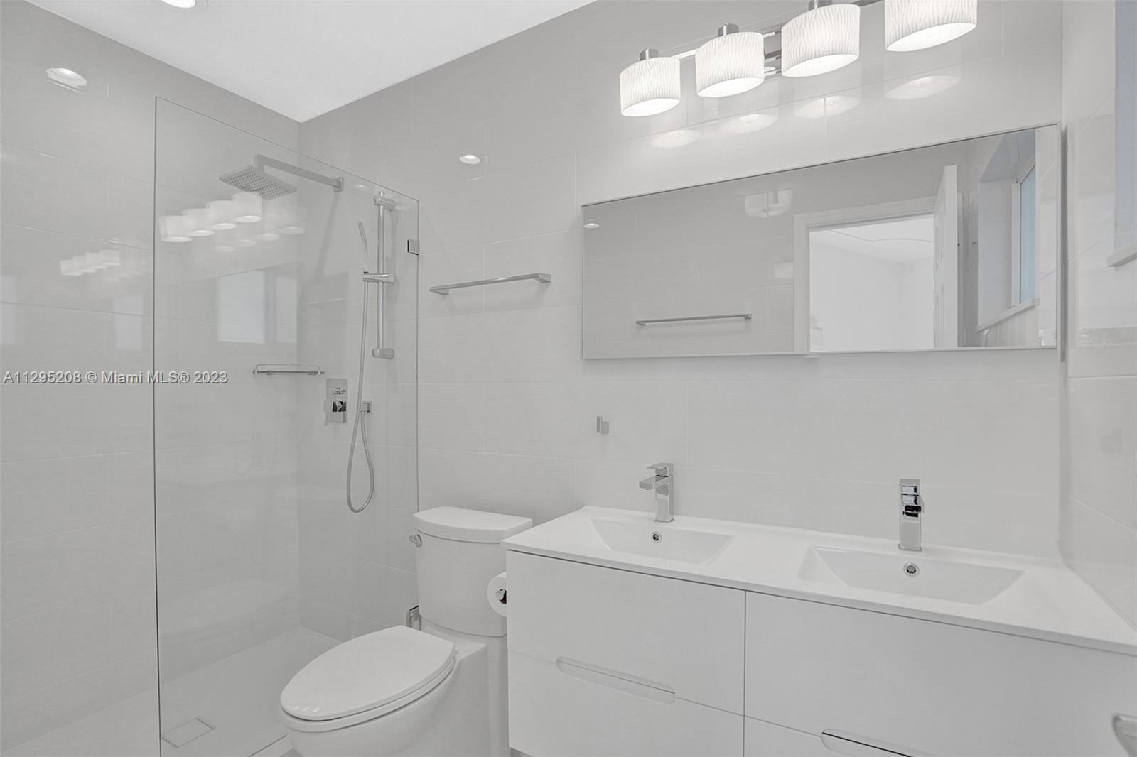 HILLSBORO SHORES SEC A - Residential