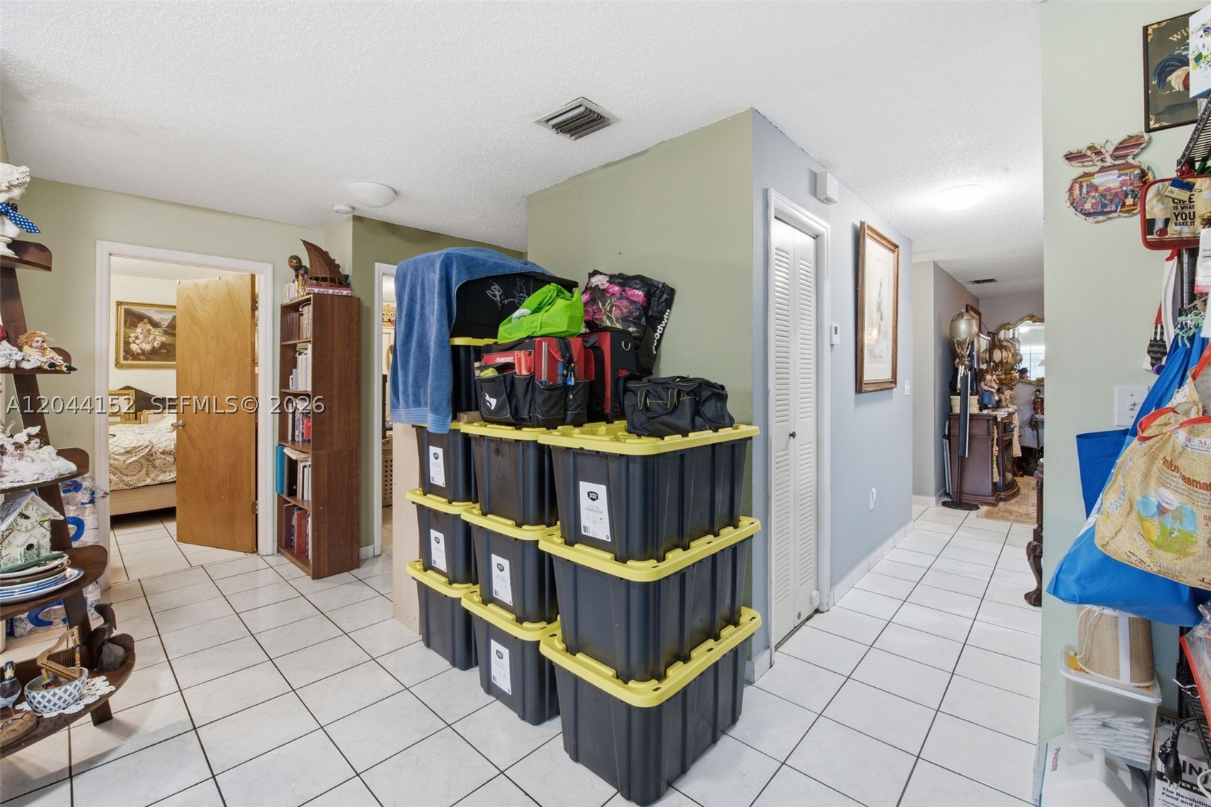AMND MIAMI SUBURBAN ACRES - Residential Income