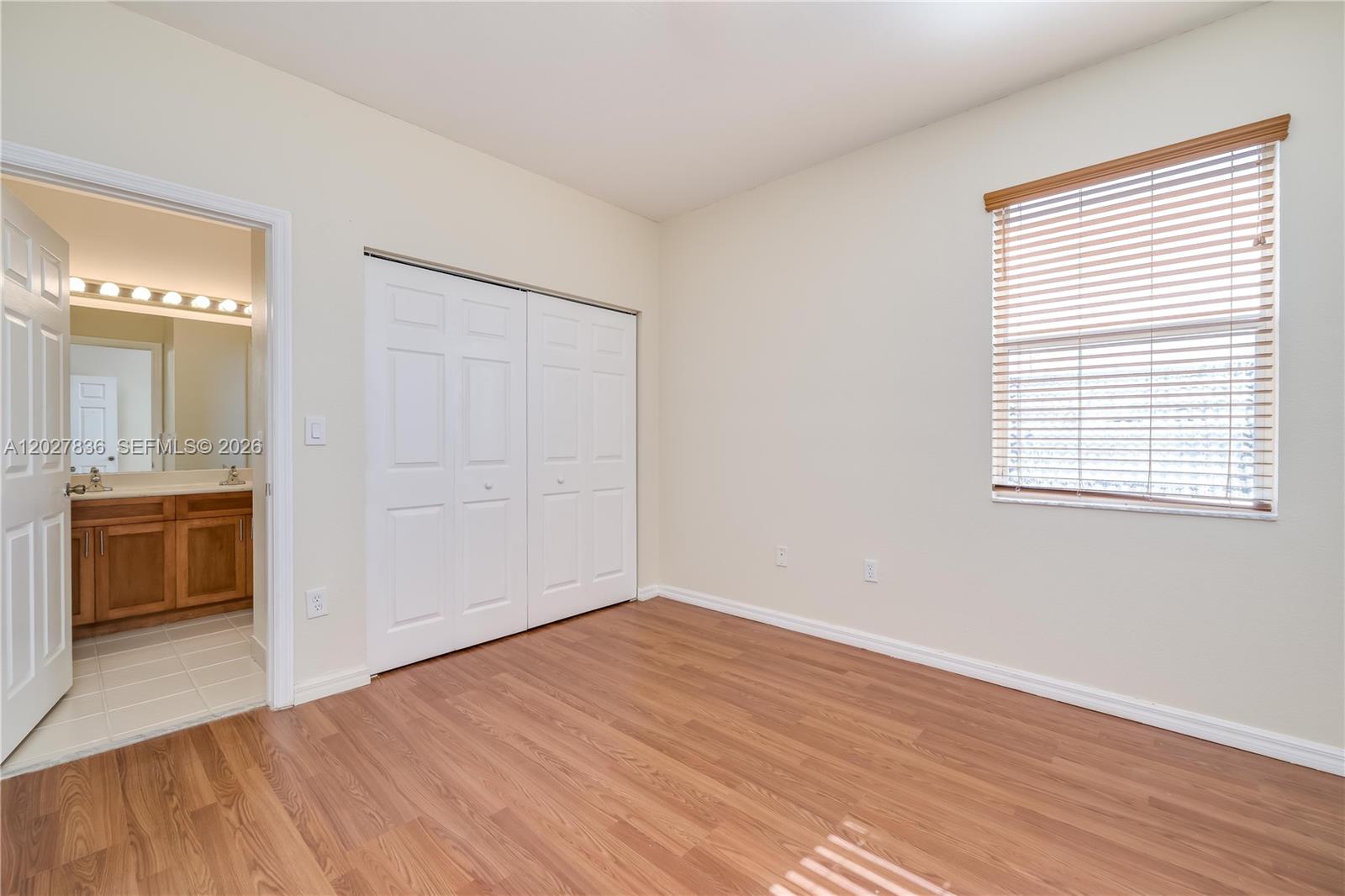 RESERVE AT HUNTINGTON 174 - Residential Lease