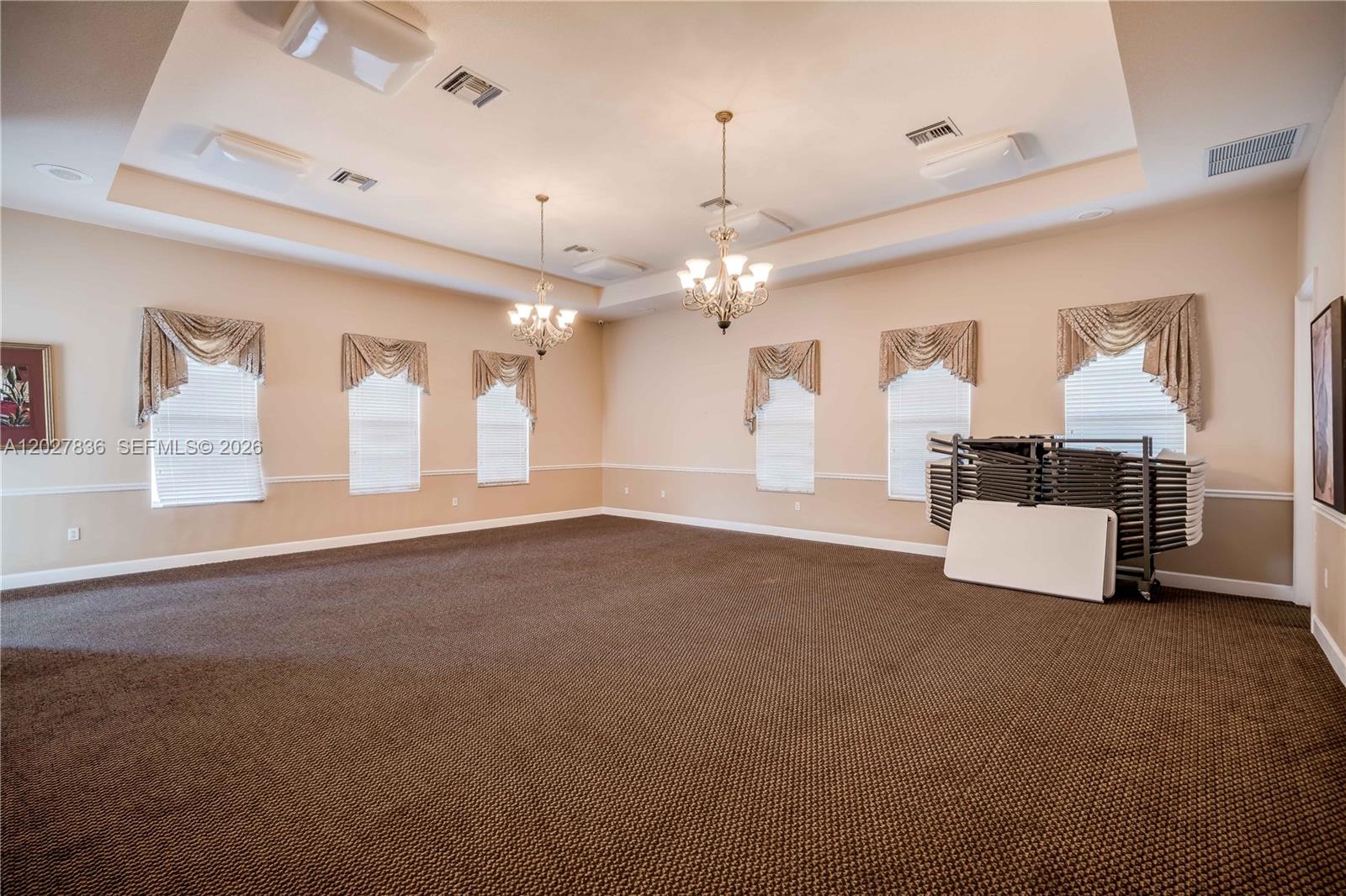 RESERVE AT HUNTINGTON 174 - Residential Lease