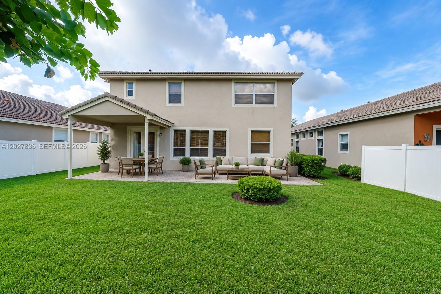 RESERVE AT HUNTINGTON 174 - Residential Lease