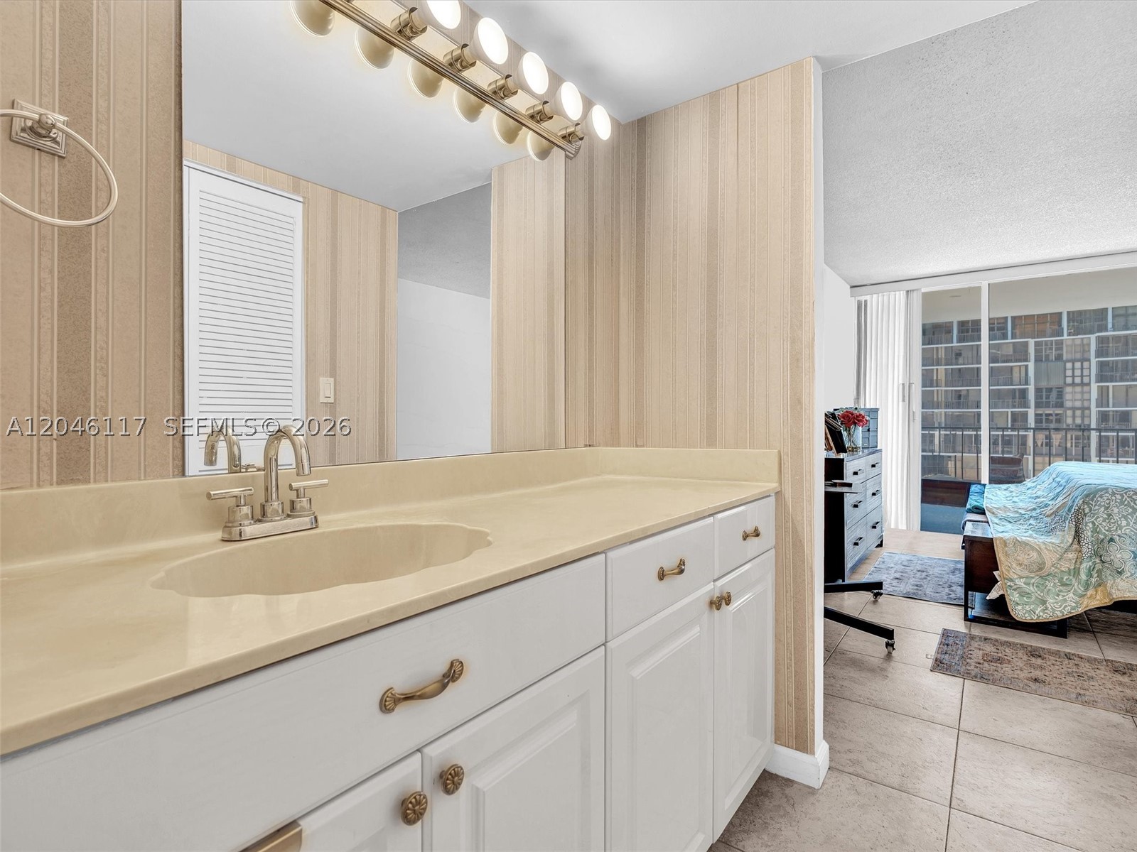 BRICKELL PLACE CONDO - Residential