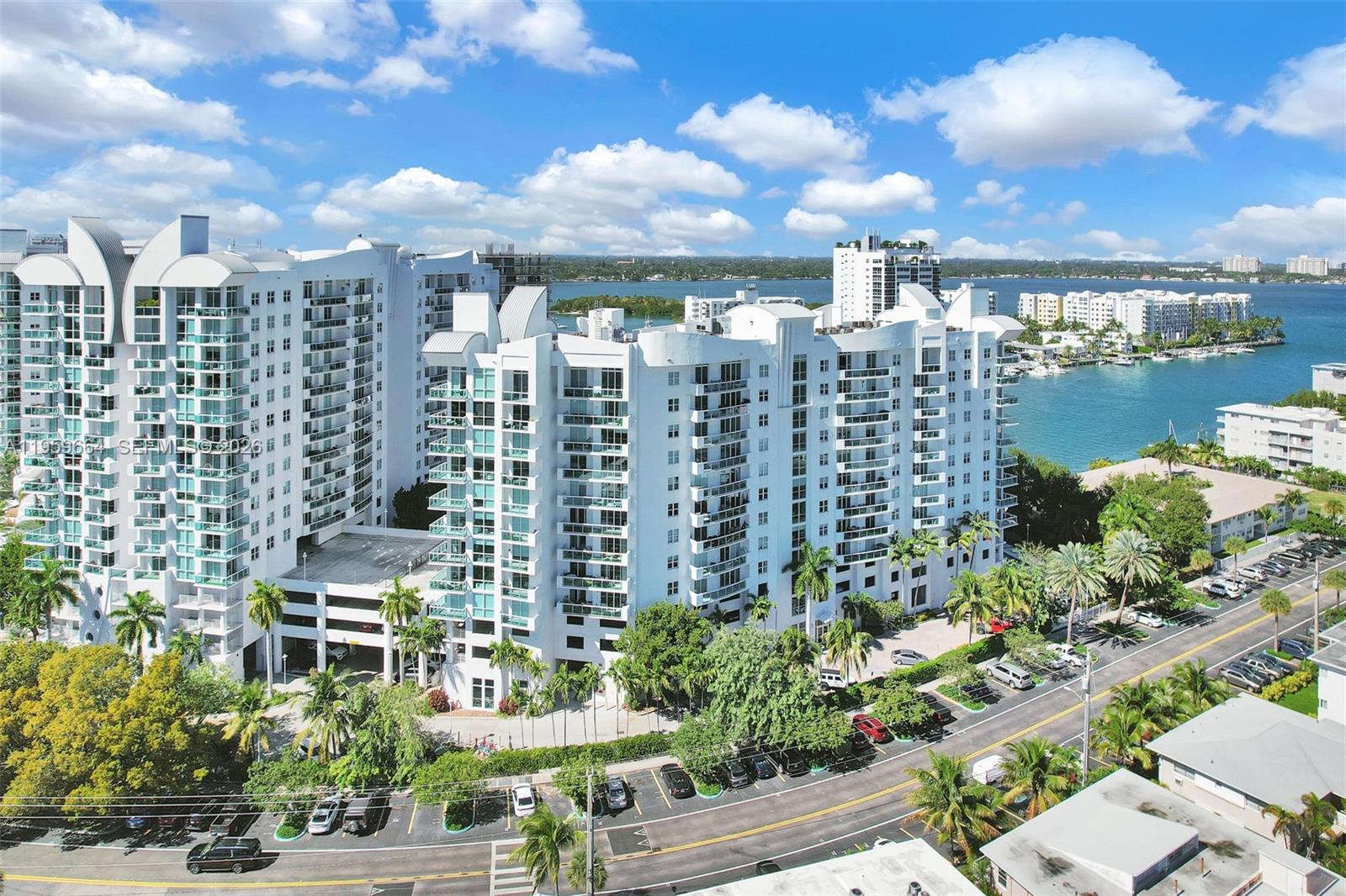 360 CONDO B - Residential