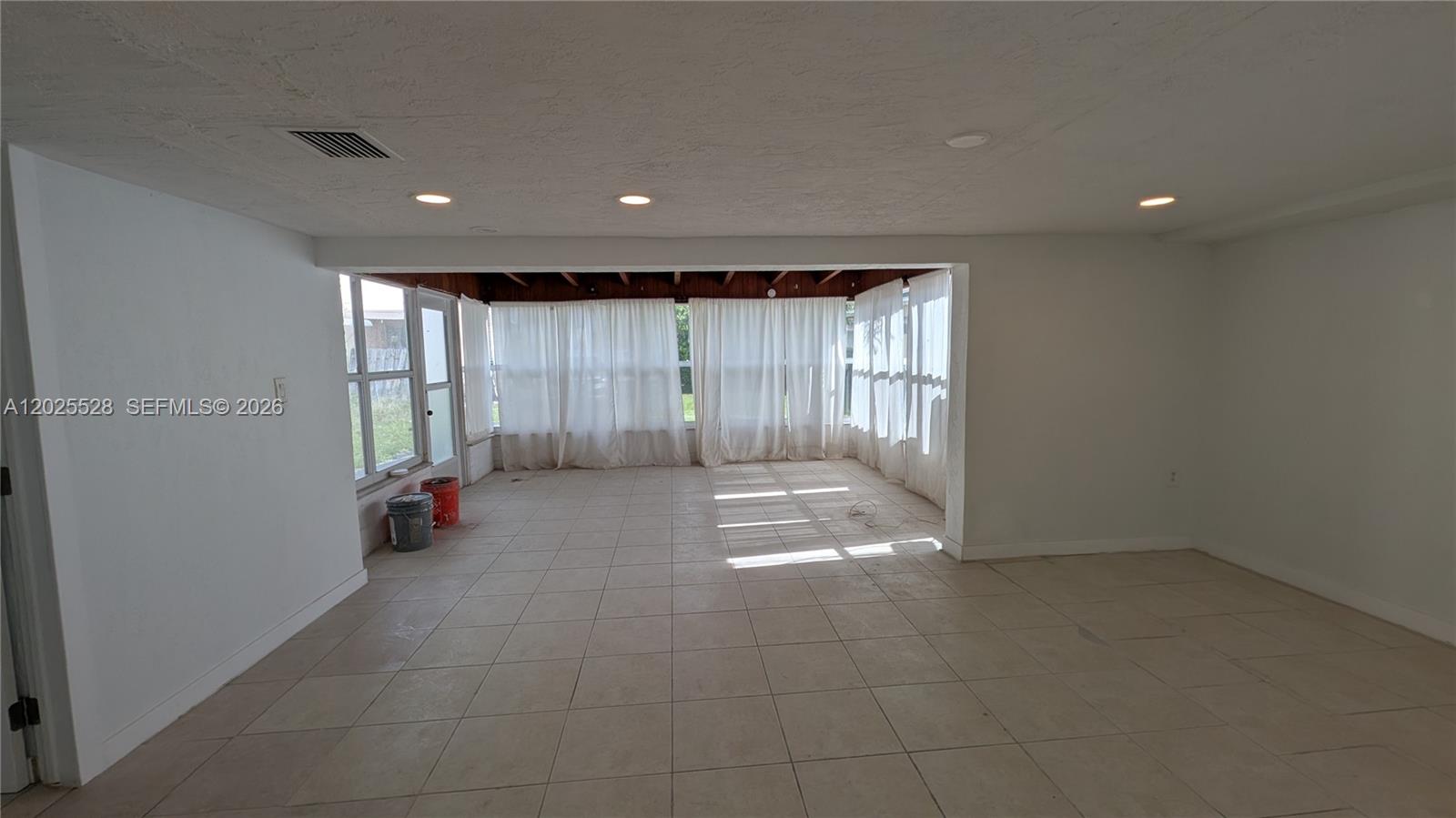ATLANTIC SHORES DIXIE HIG - Residential Lease