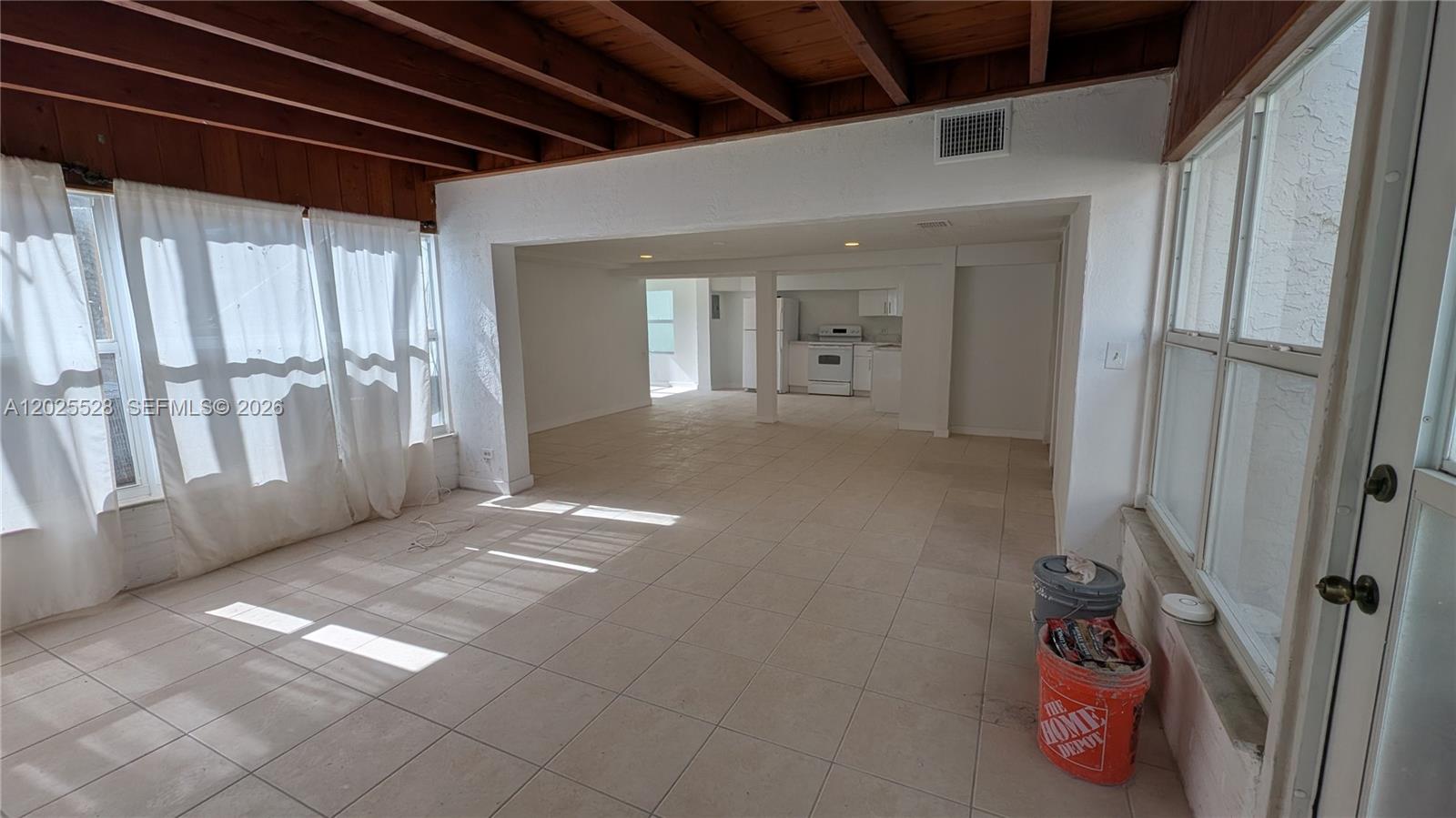 ATLANTIC SHORES DIXIE HIG - Residential Lease