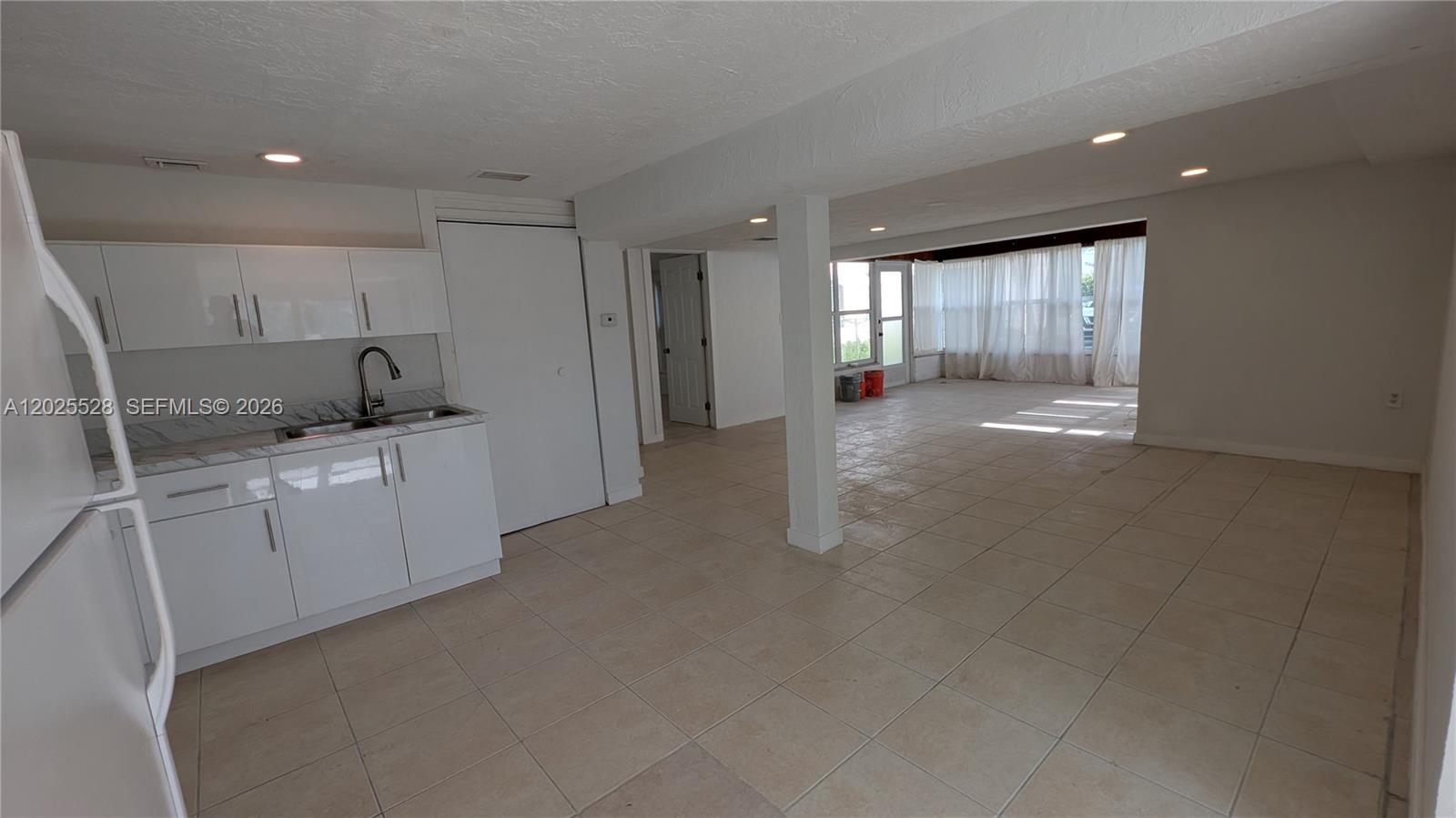 ATLANTIC SHORES DIXIE HIG - Residential Lease