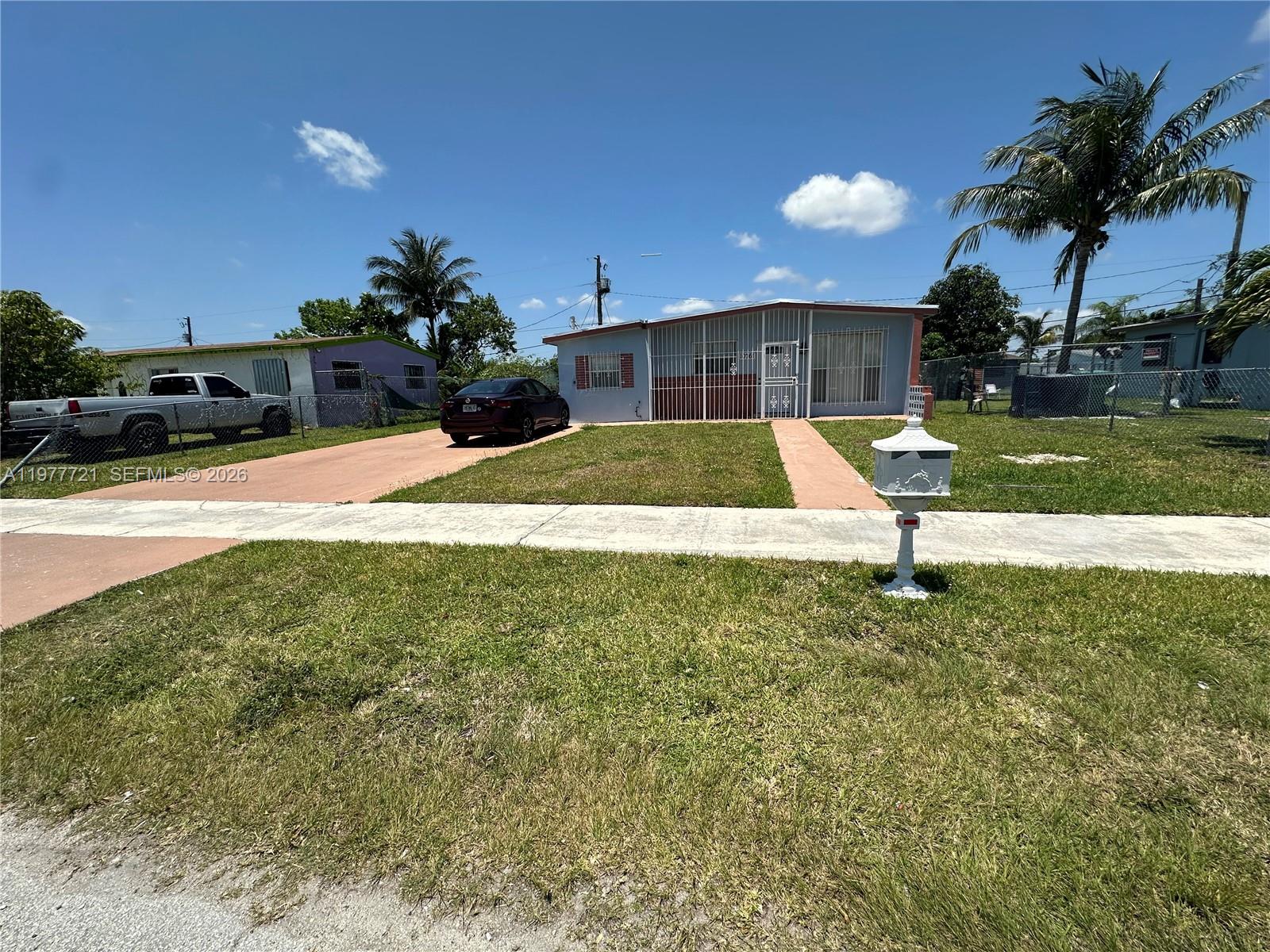 LINCOLN ESTS - Residential
